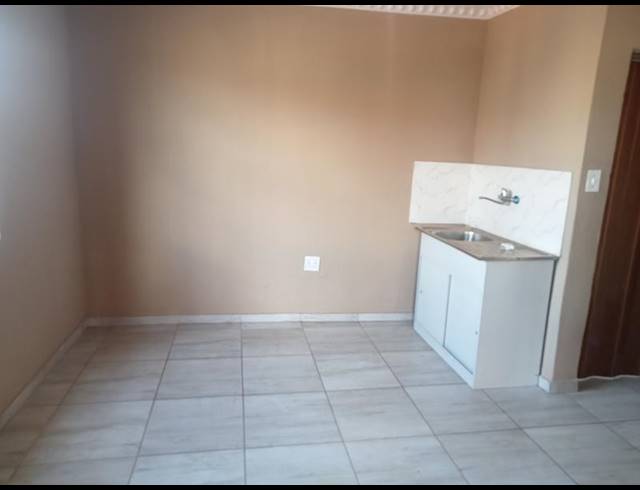 1 BEDROOM PROPERTY TO RENT IN PROTEA GLEN